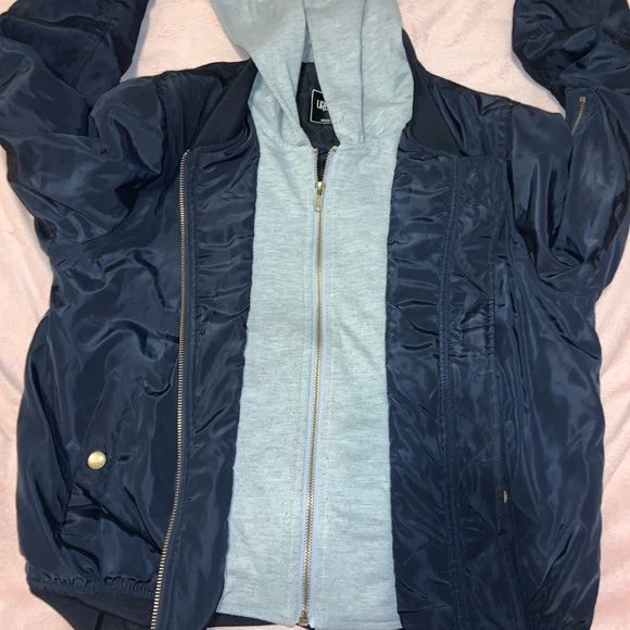 Jacket - Picture 5 of 6